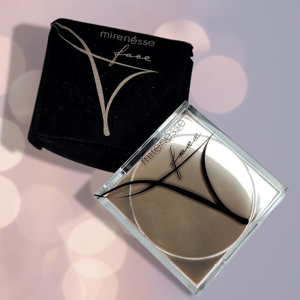 LE Mirenesse Absolutely Radiant Super Powder Foundation in Medium - Picture 3 of 7